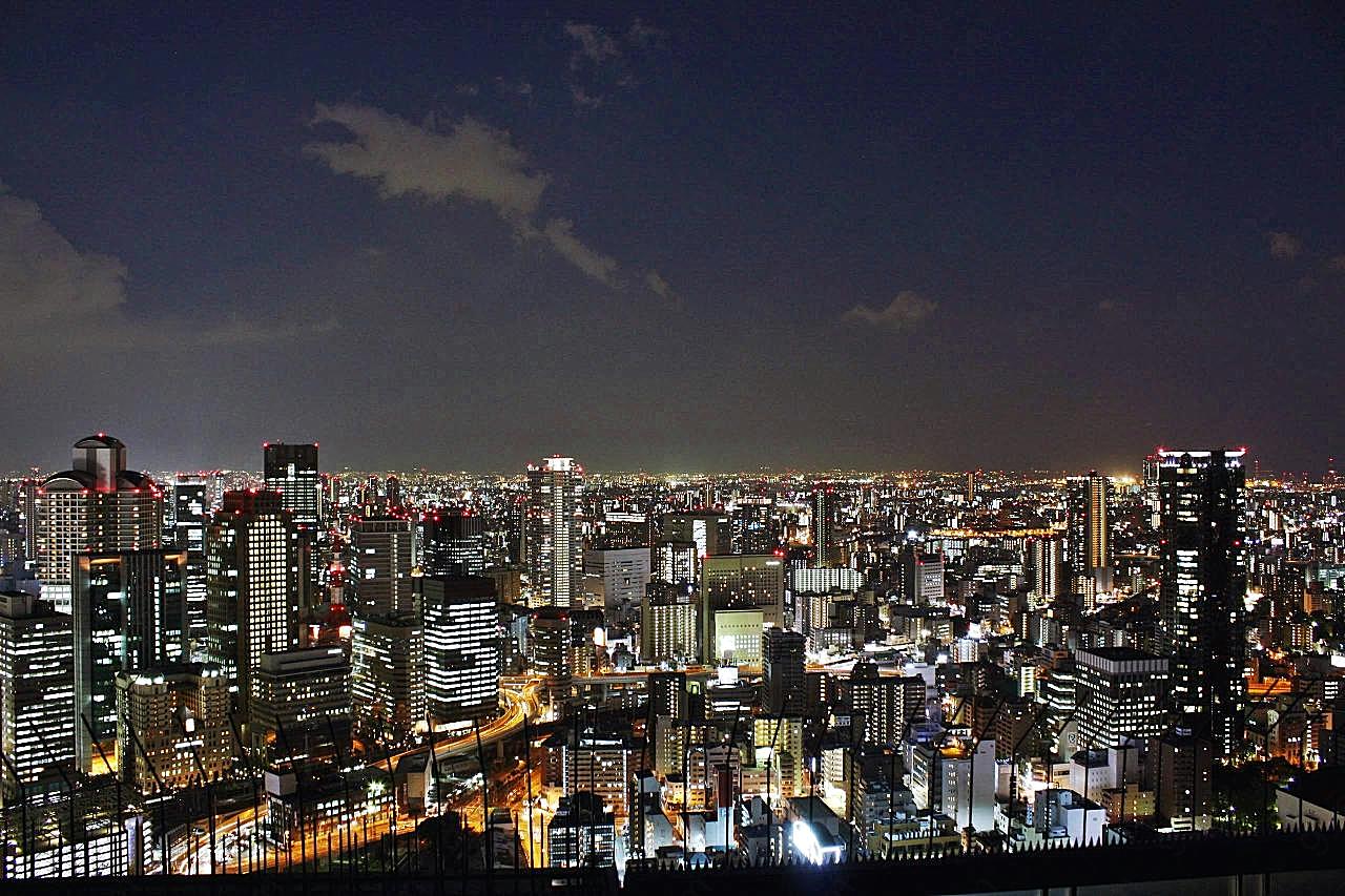 城市高楼夜景图片高清