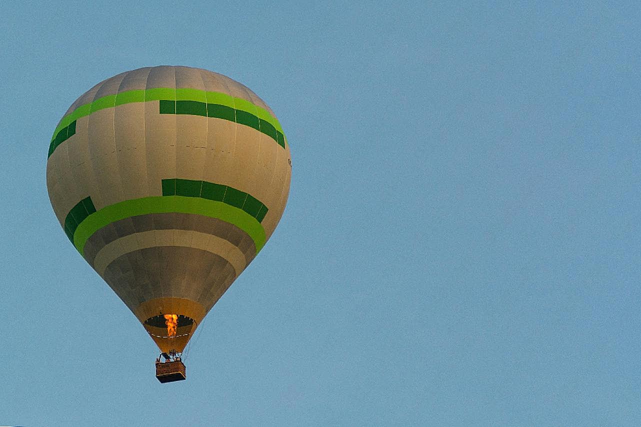 小型热气球图片夏日色彩图片