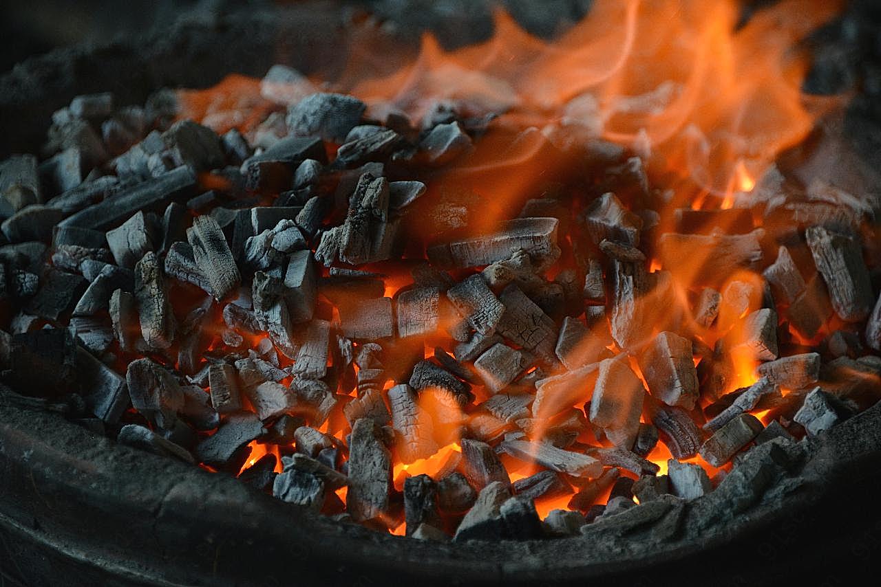木炭燃烧火焰图片生活用品