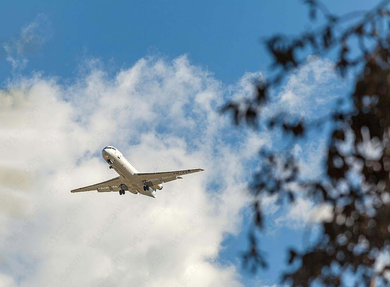 空中飞行飞机素材图片运输