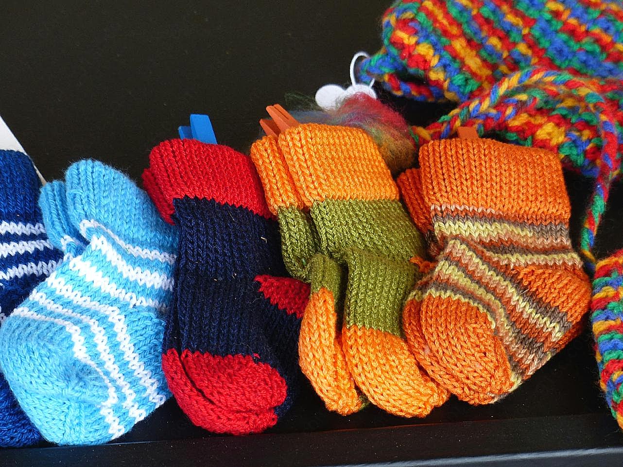 手工针织袜子图片生活用品百科