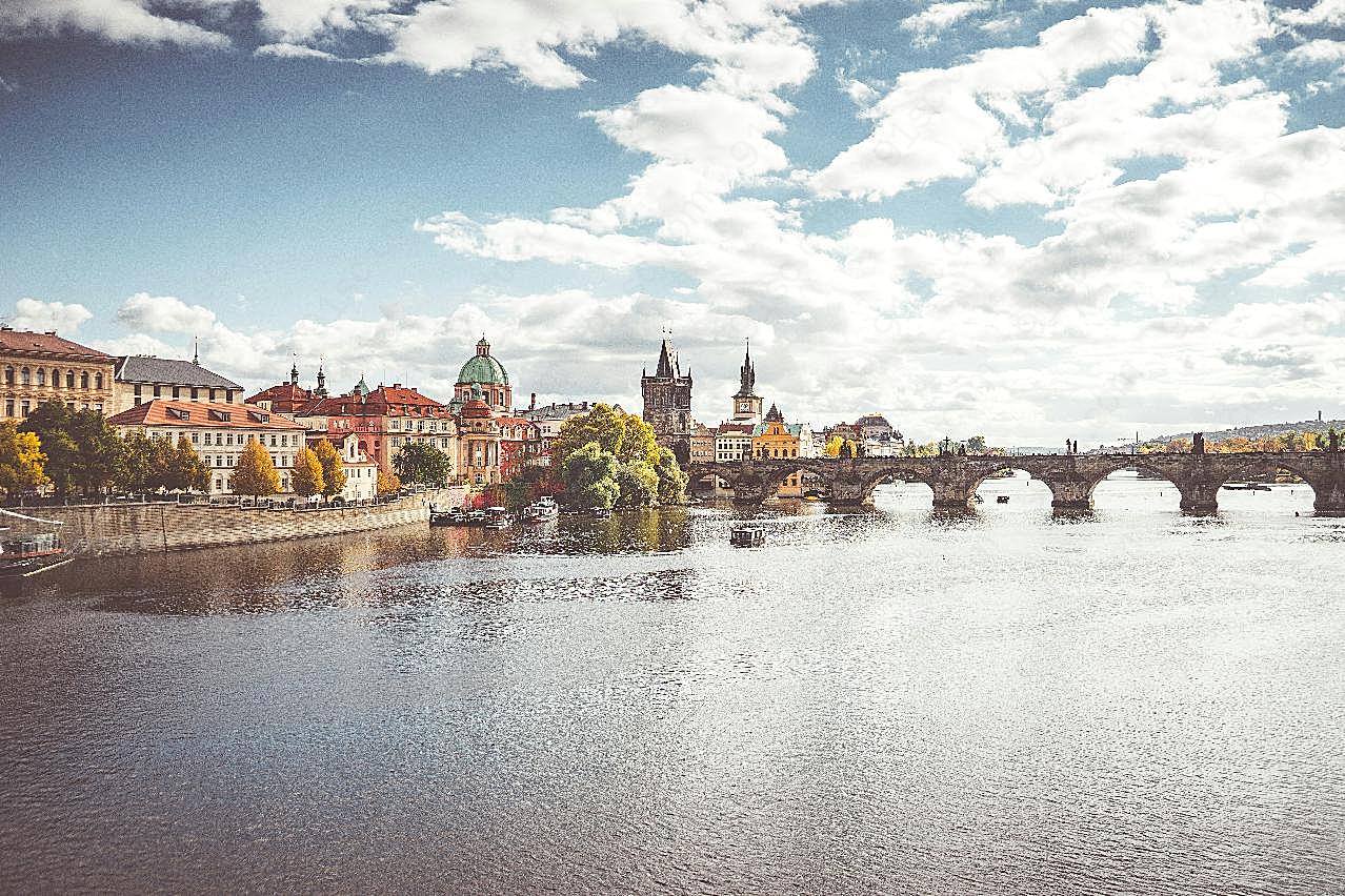 布拉格伏尔塔瓦河唯美图片自然风景