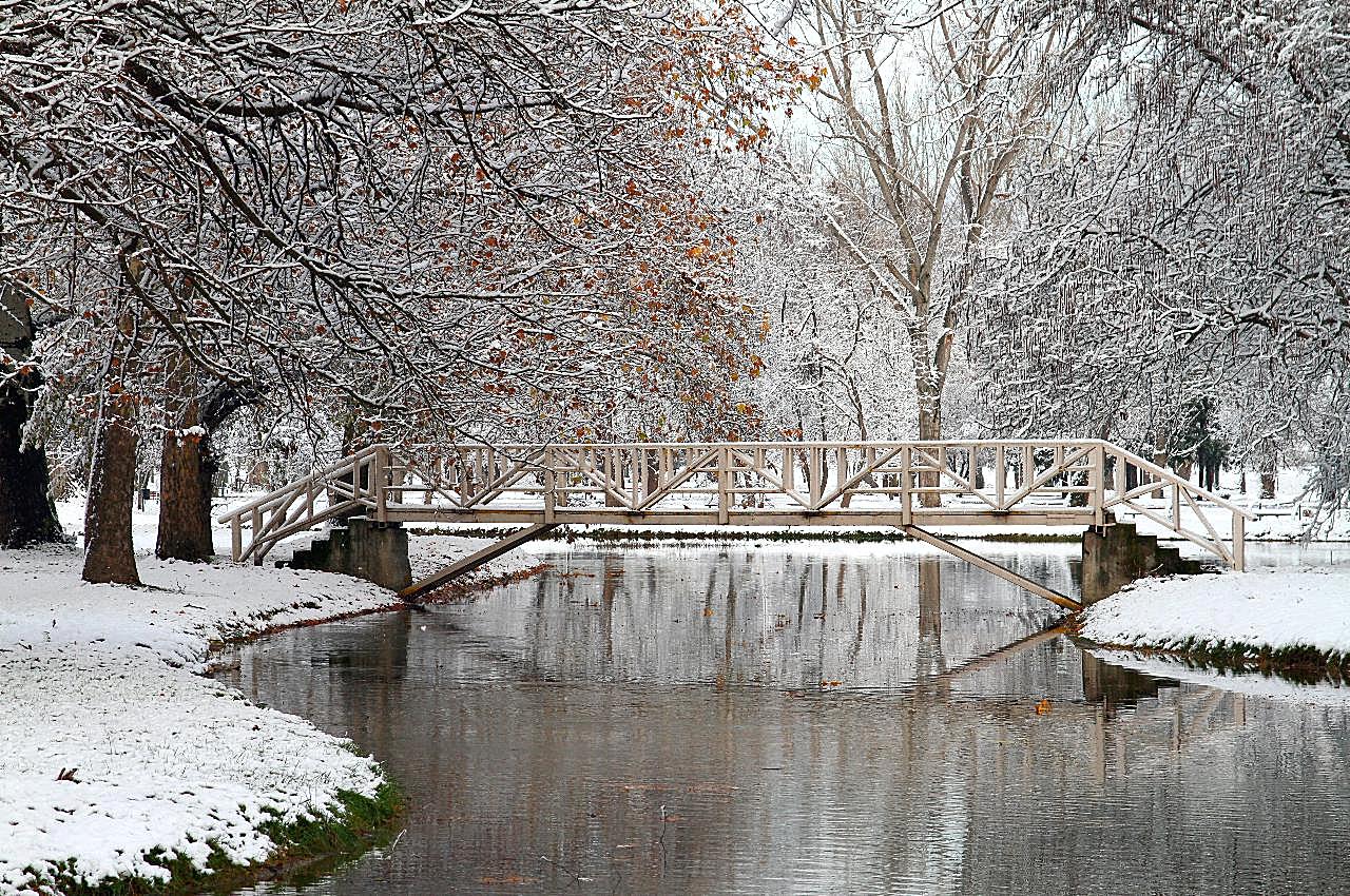 冬季木桥湖泊风景图片自然景观