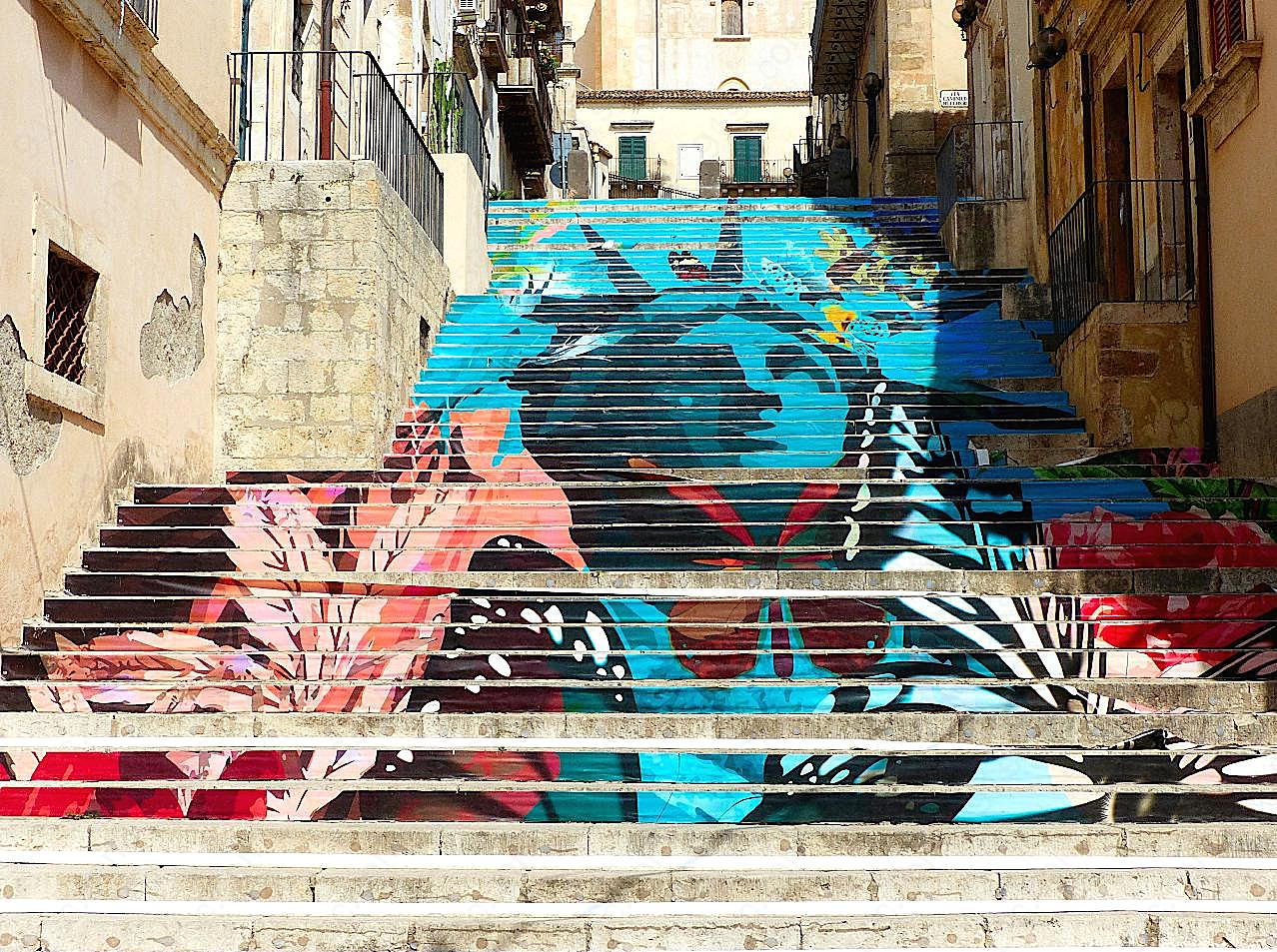 楼梯涂鸦图片现代建筑