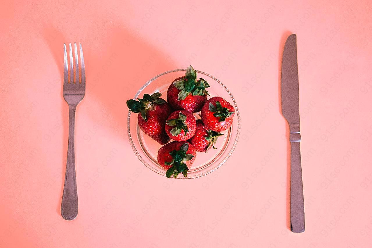 一碗鲜红草莓图片摄影生物