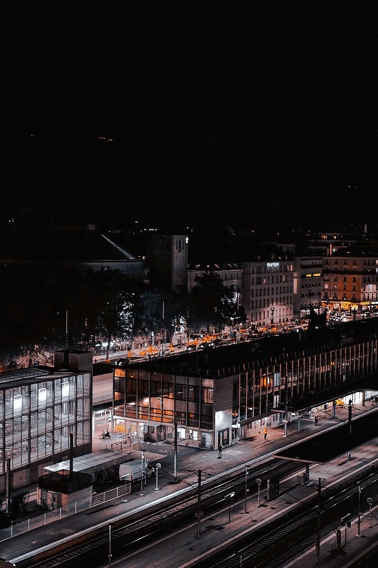夜晚城市安静街道图片建筑摄影