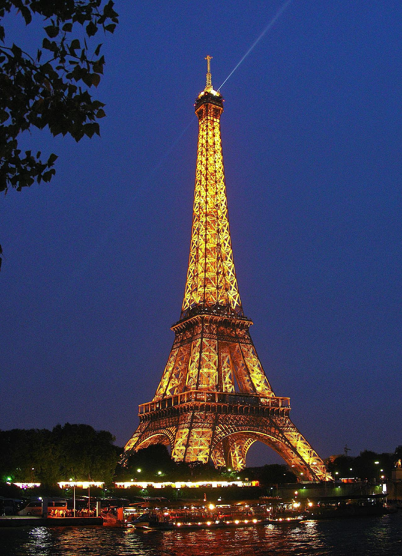 埃菲尔铁塔夜景图片城市景观