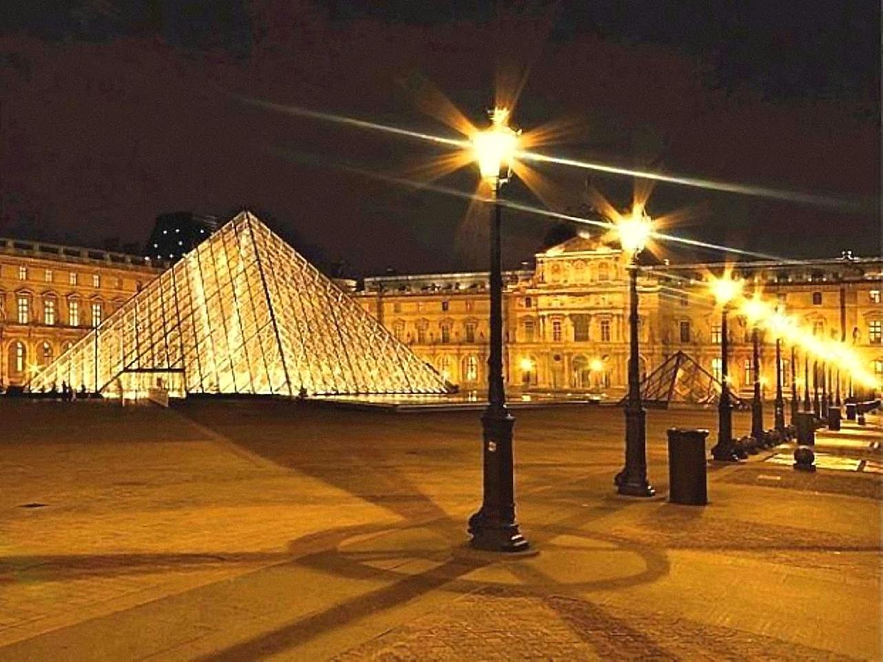 巴黎卢浮宫图片空间高清