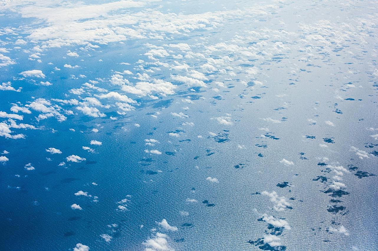 太平洋上空的云图片自然风景