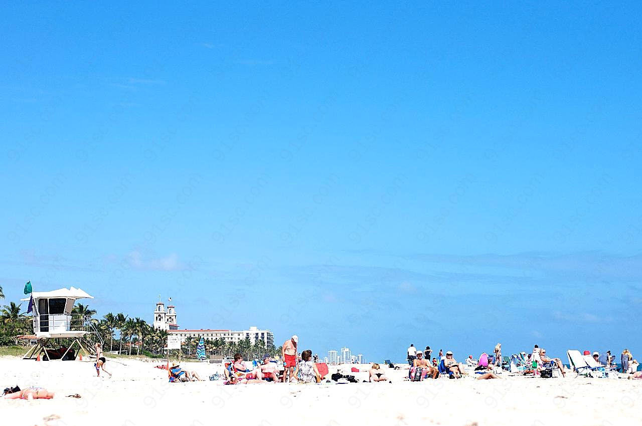 海滩度假的人图片人物速写
