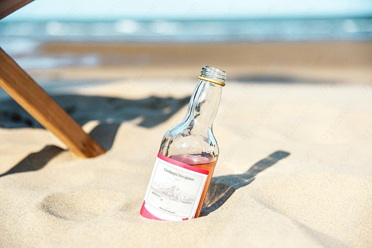 沙滩酒瓶特写图片美食