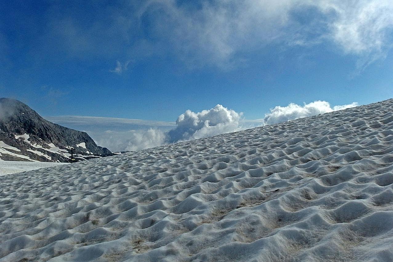 阿尔卑斯山顶雪景图片摄影