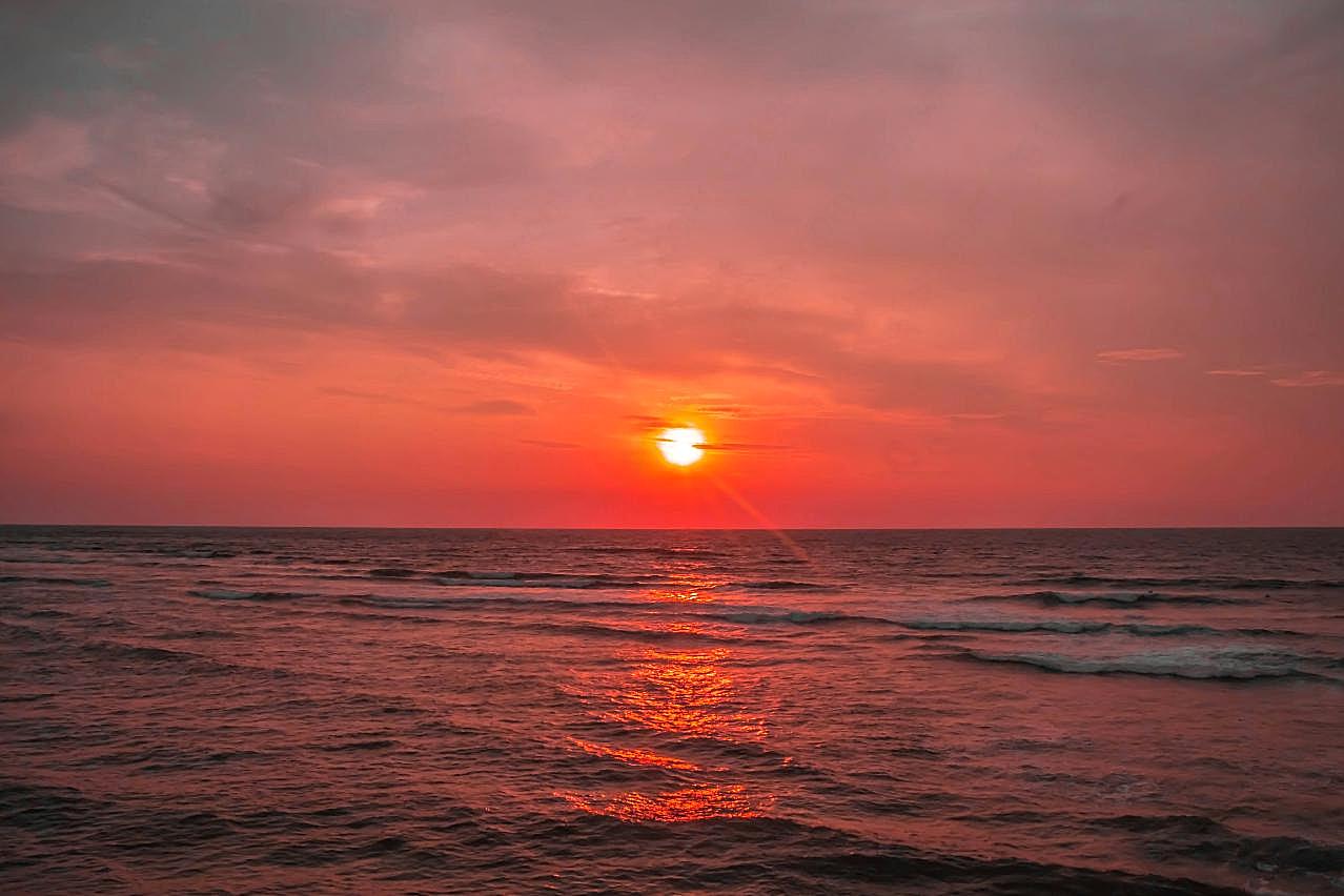 海上日落晚霞图片摄影