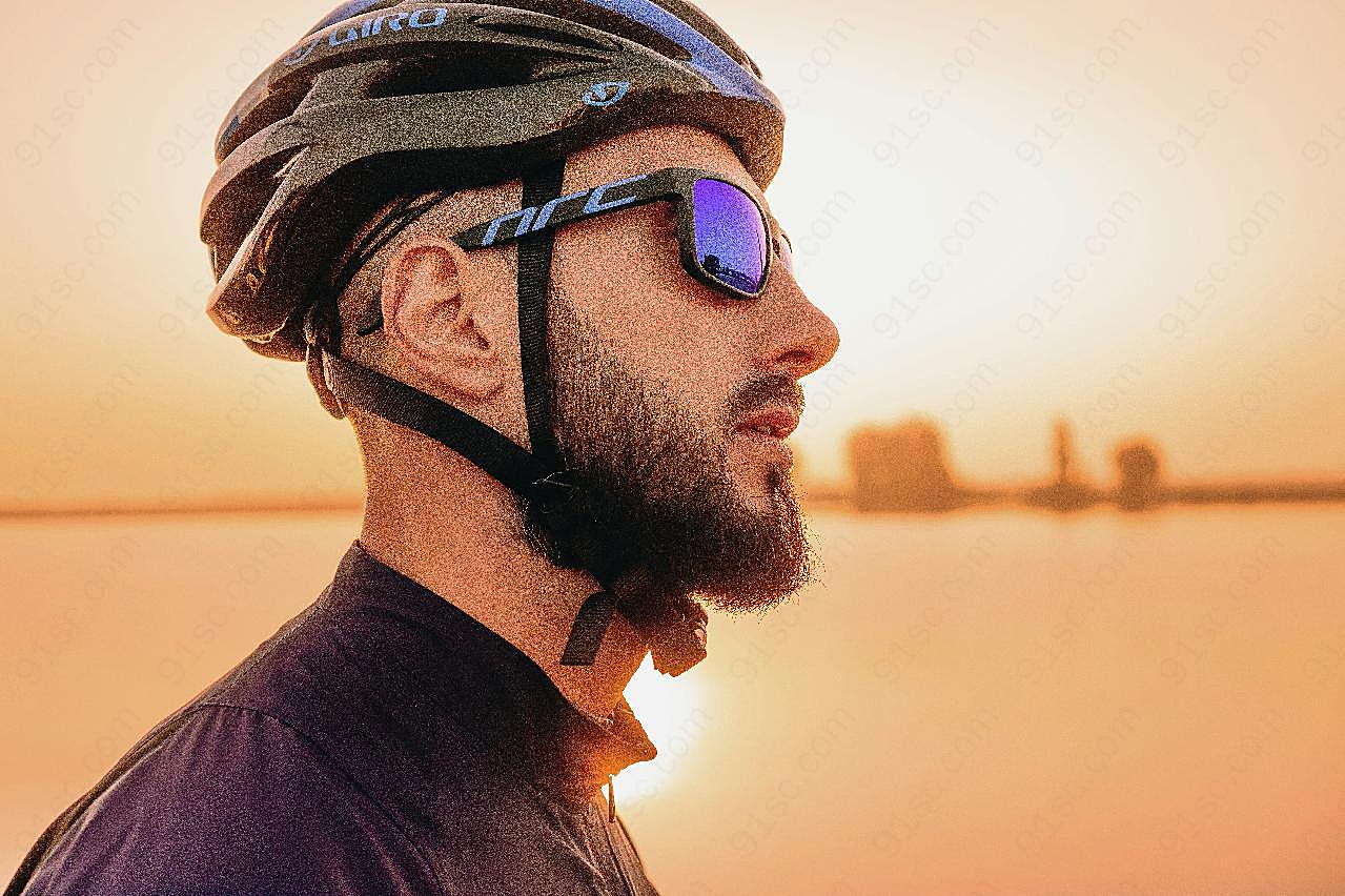 自行车运动员帅哥侧颜图片摄影