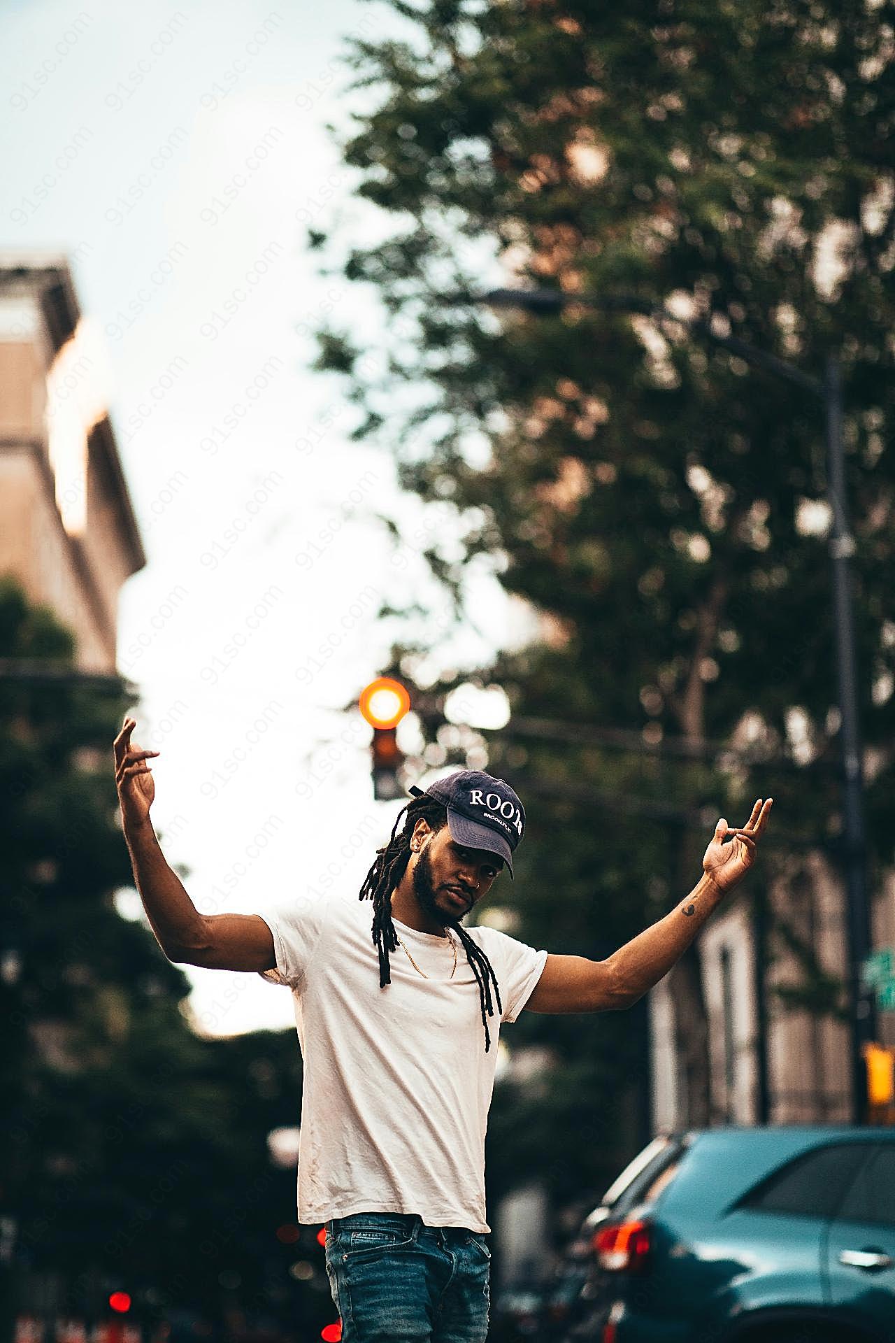 欧美嘻哈男街头图片摄影