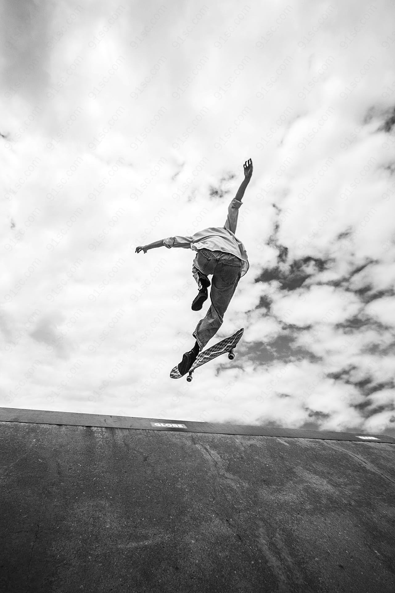 空中滑板跳跃动作图片文化