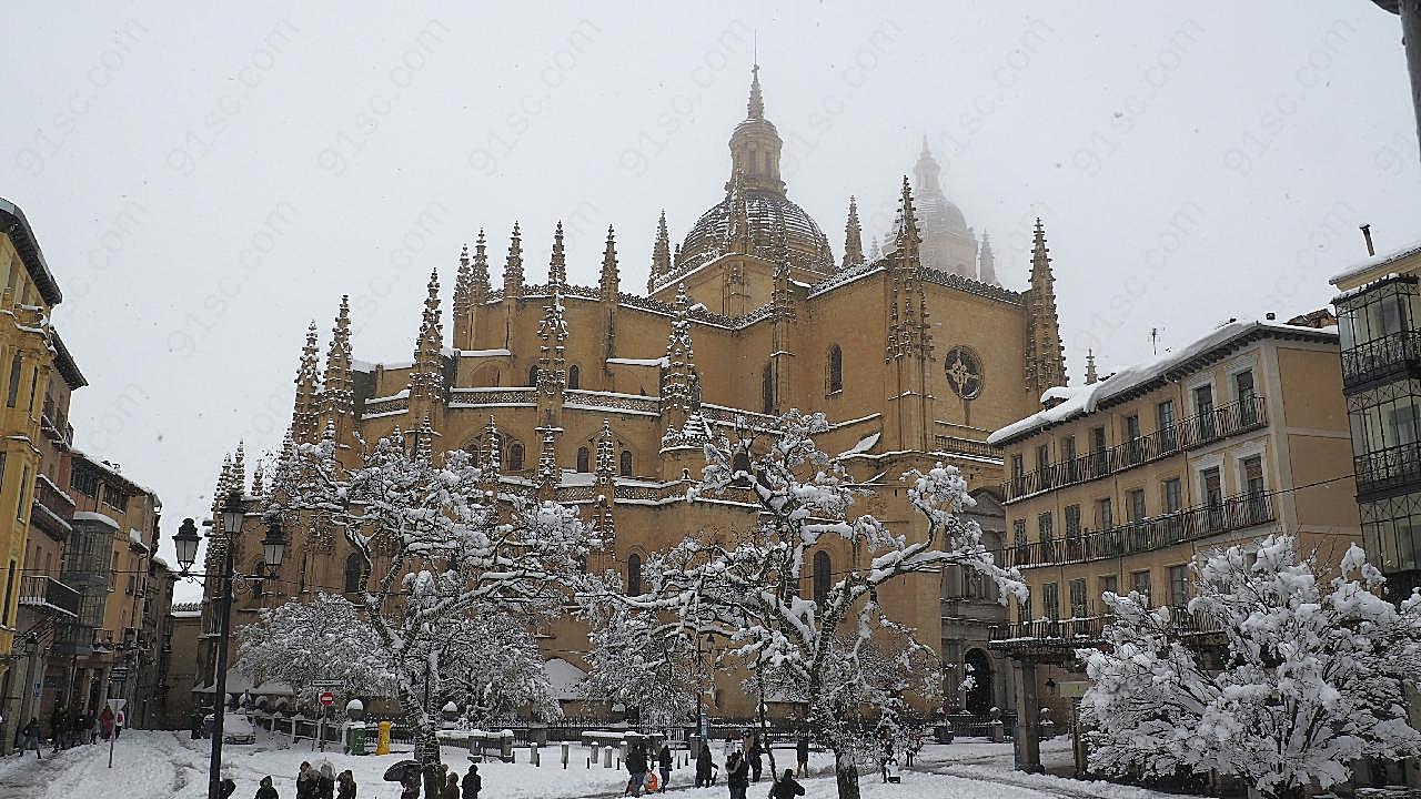 塞哥维亚教堂雪景图片高清