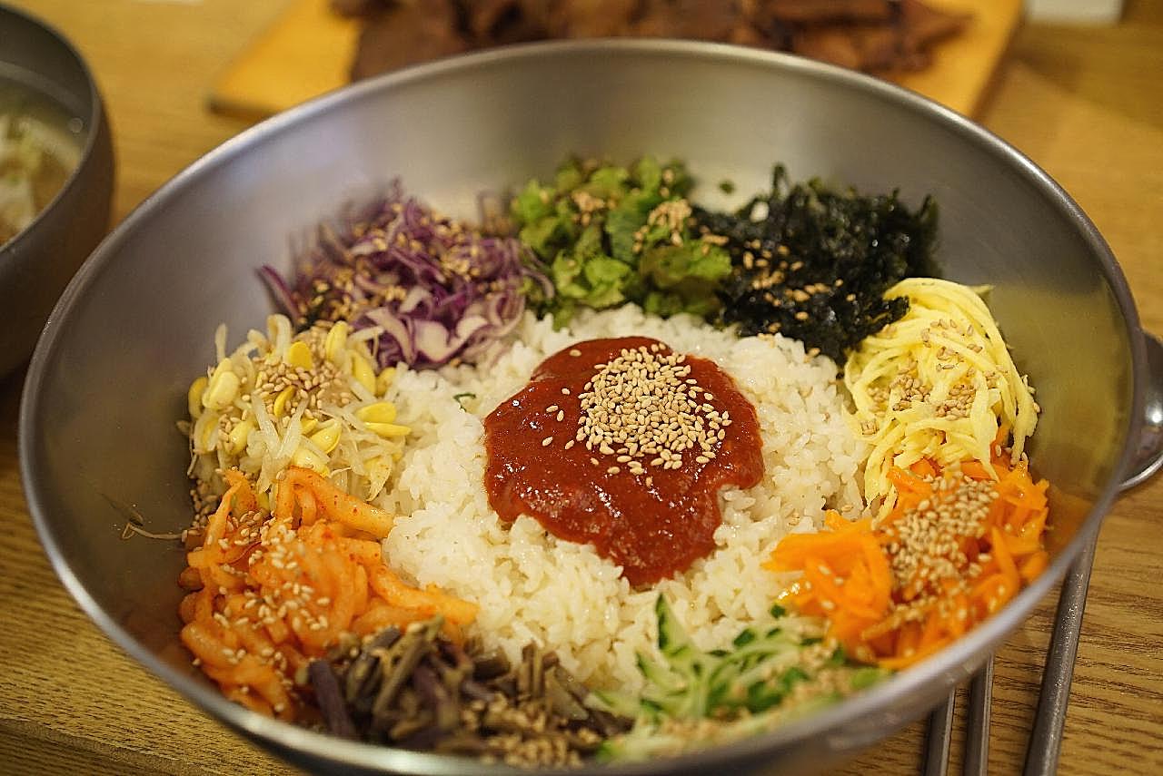 韩国石锅拌饭图片高清