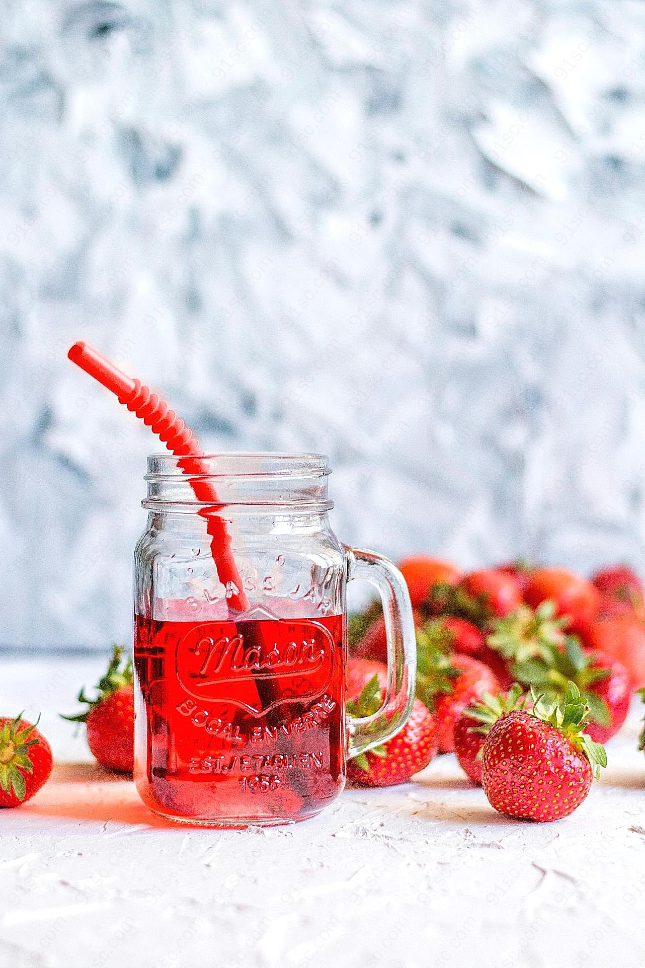 草莓果汁图片饮料