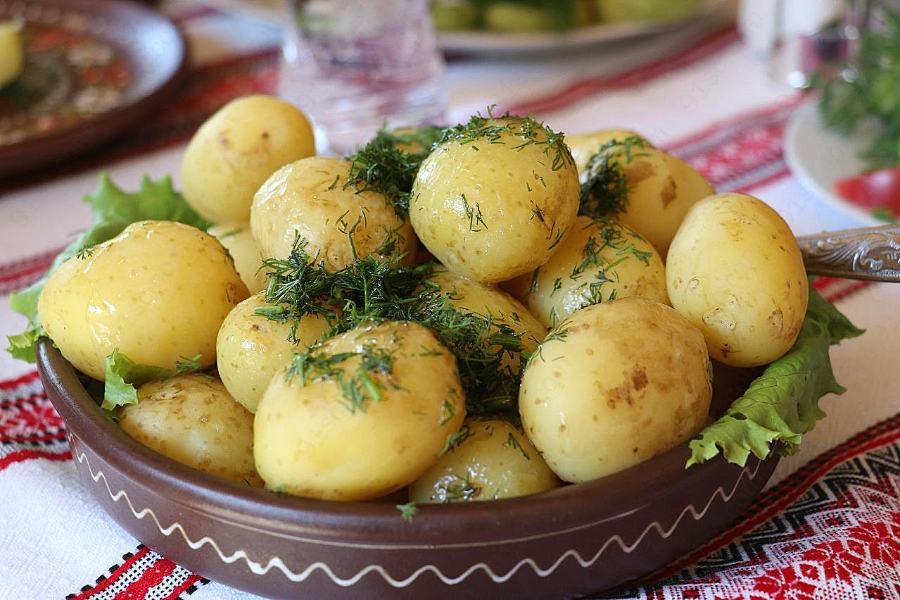 成熟土豆图片高清美食