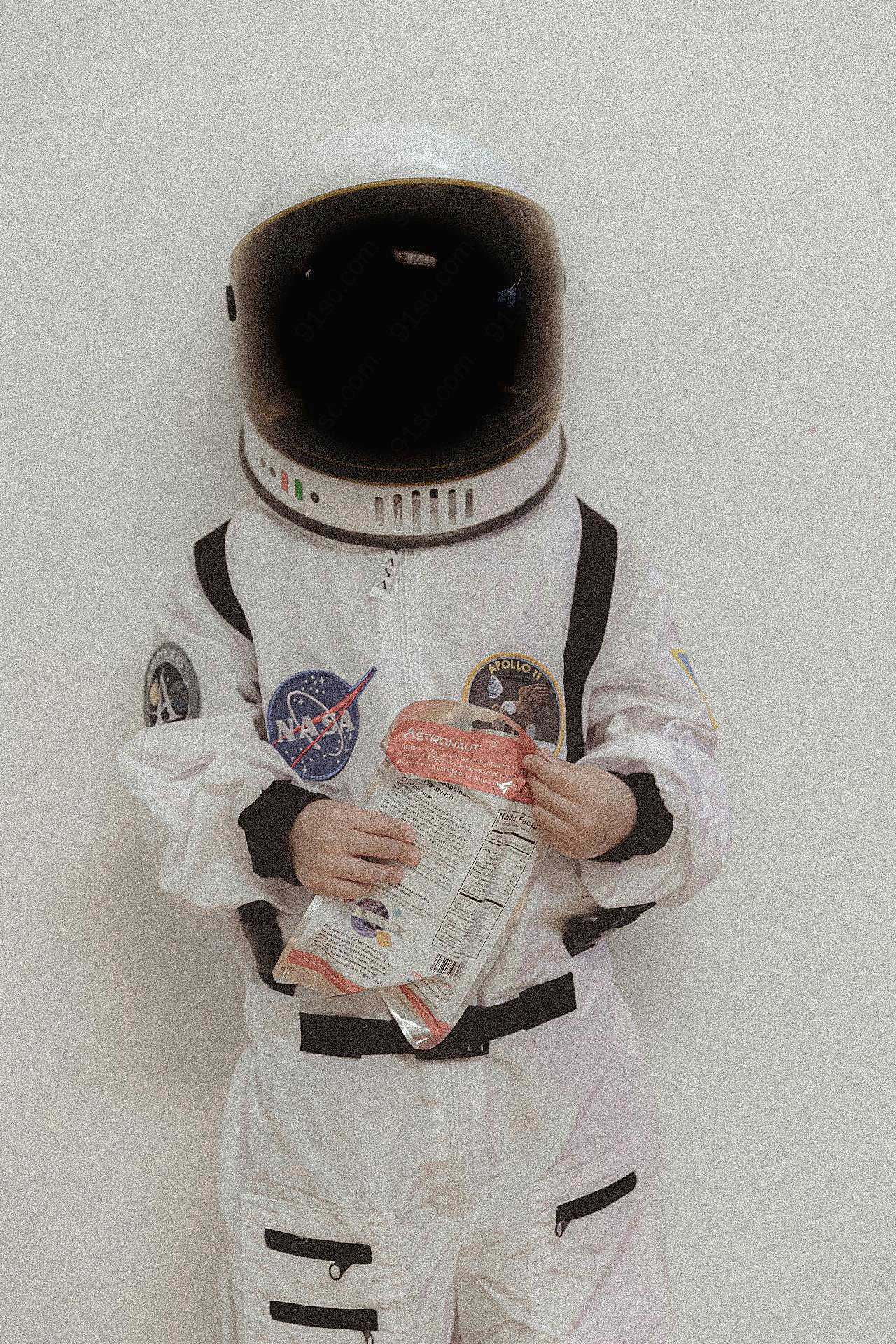 宇航员穿太空服图片高清人物