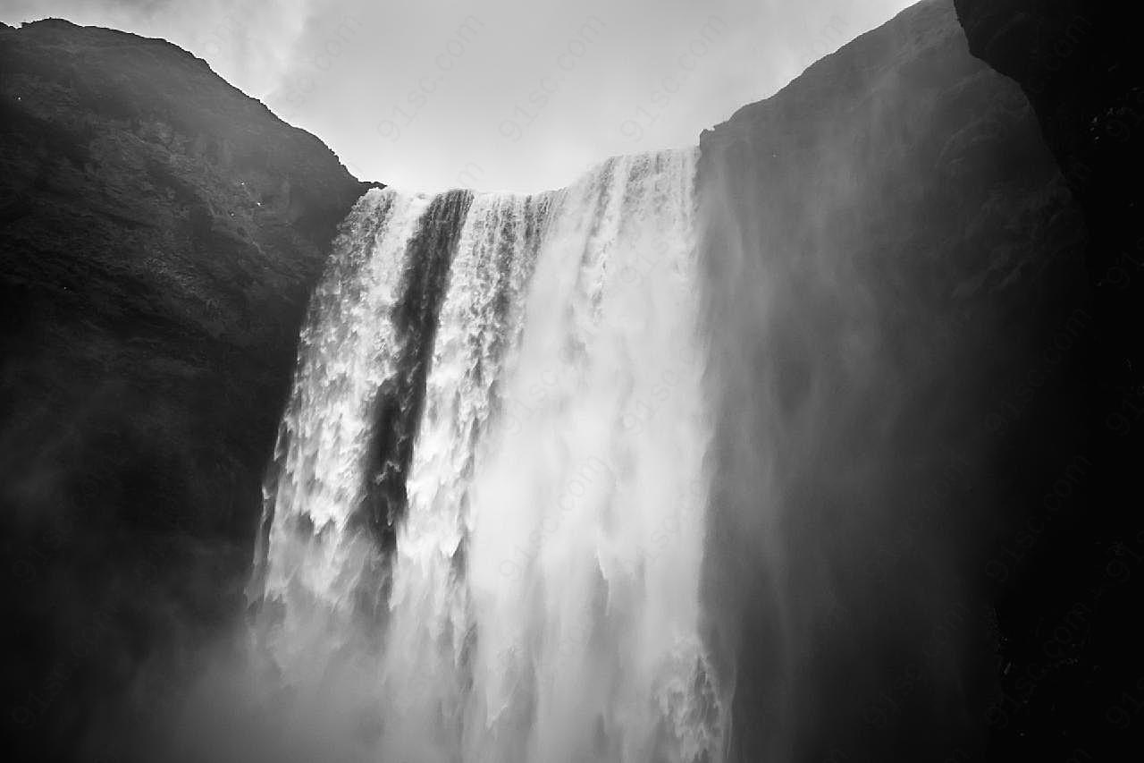 冰岛大瀑布黑白图片摄影