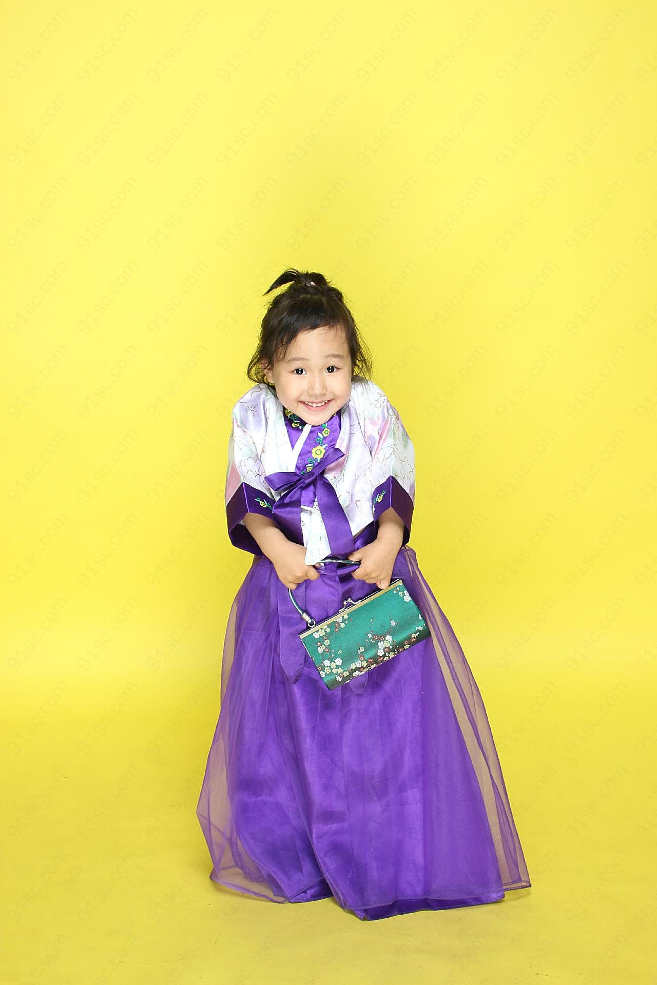 朝鲜民族服装女孩图片人物速写