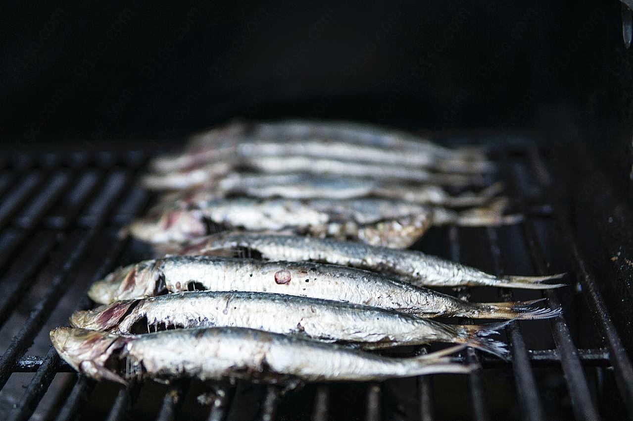 烤秋刀鱼图片食物