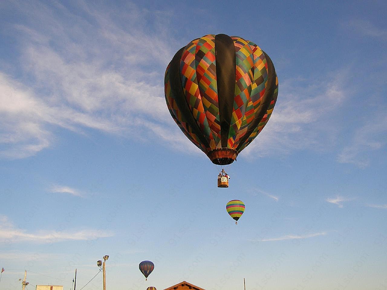 天空中的热气球高清图片摄影