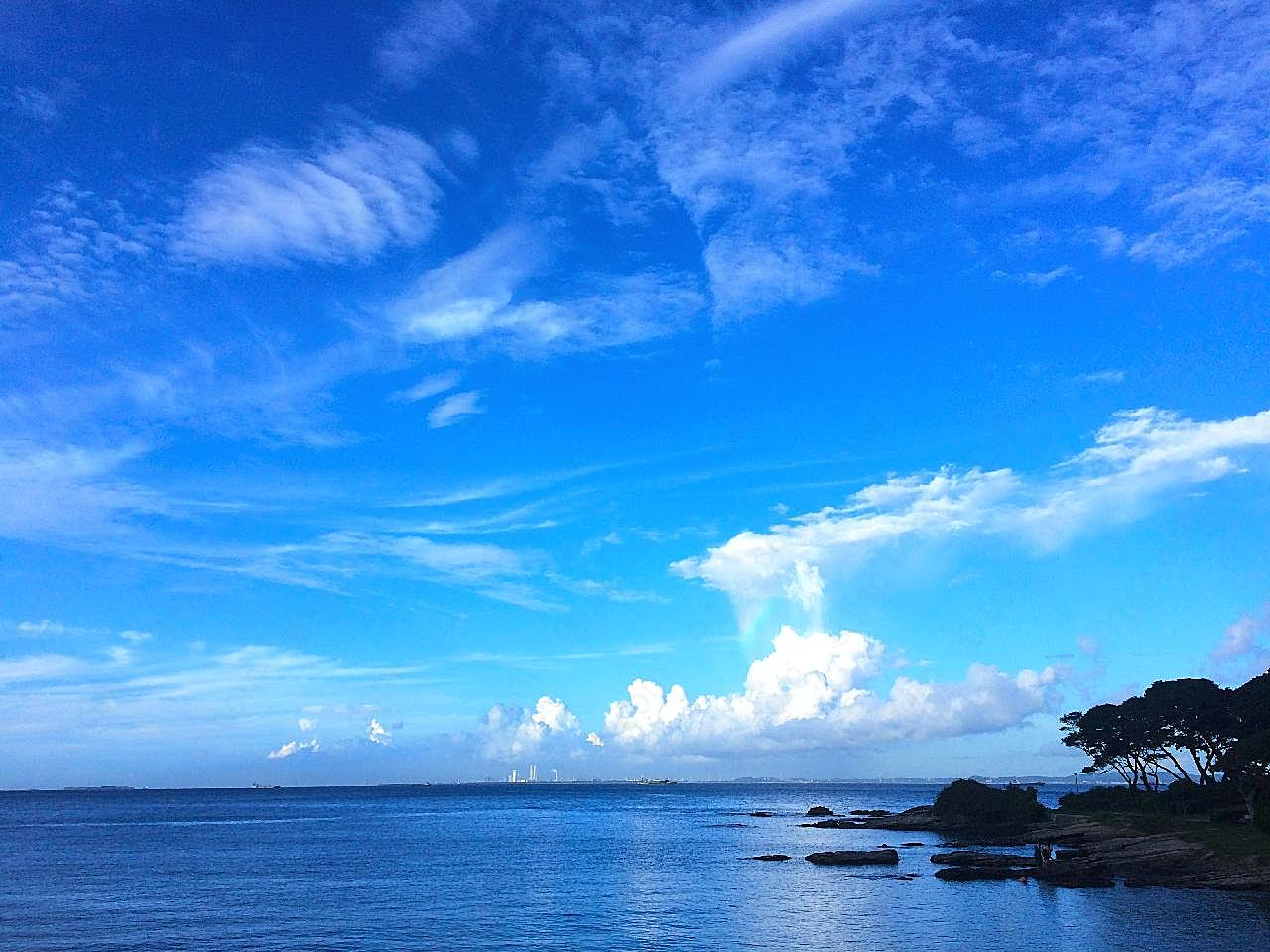 蔚蓝天空图片大海