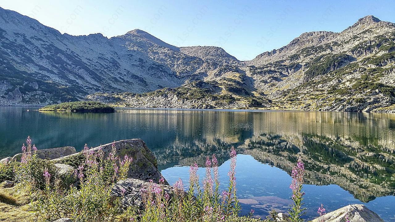 高山湖泊唯美风景图片摄影