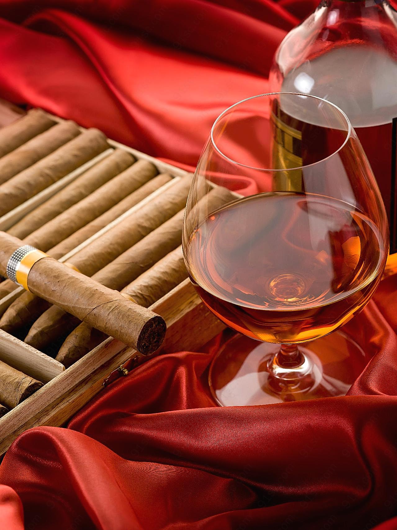 红丝绸香烟美酒图片酒类