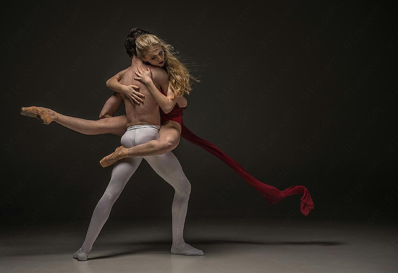 男女双人芭蕾舞图片人物速写