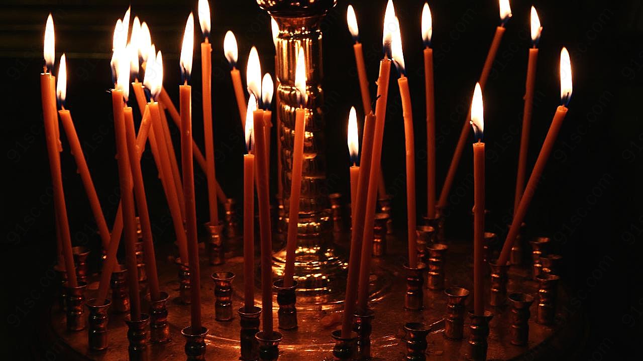 教堂蜡烛火苗图片生活用品