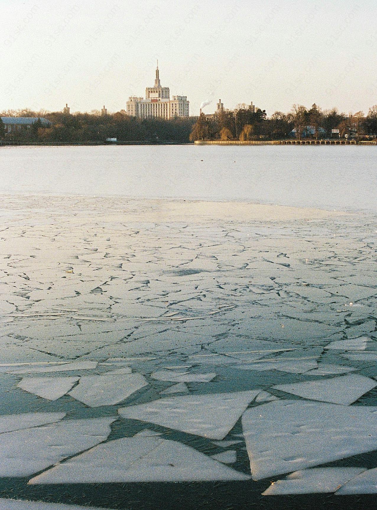 湖面浮冰图片湖泊图片