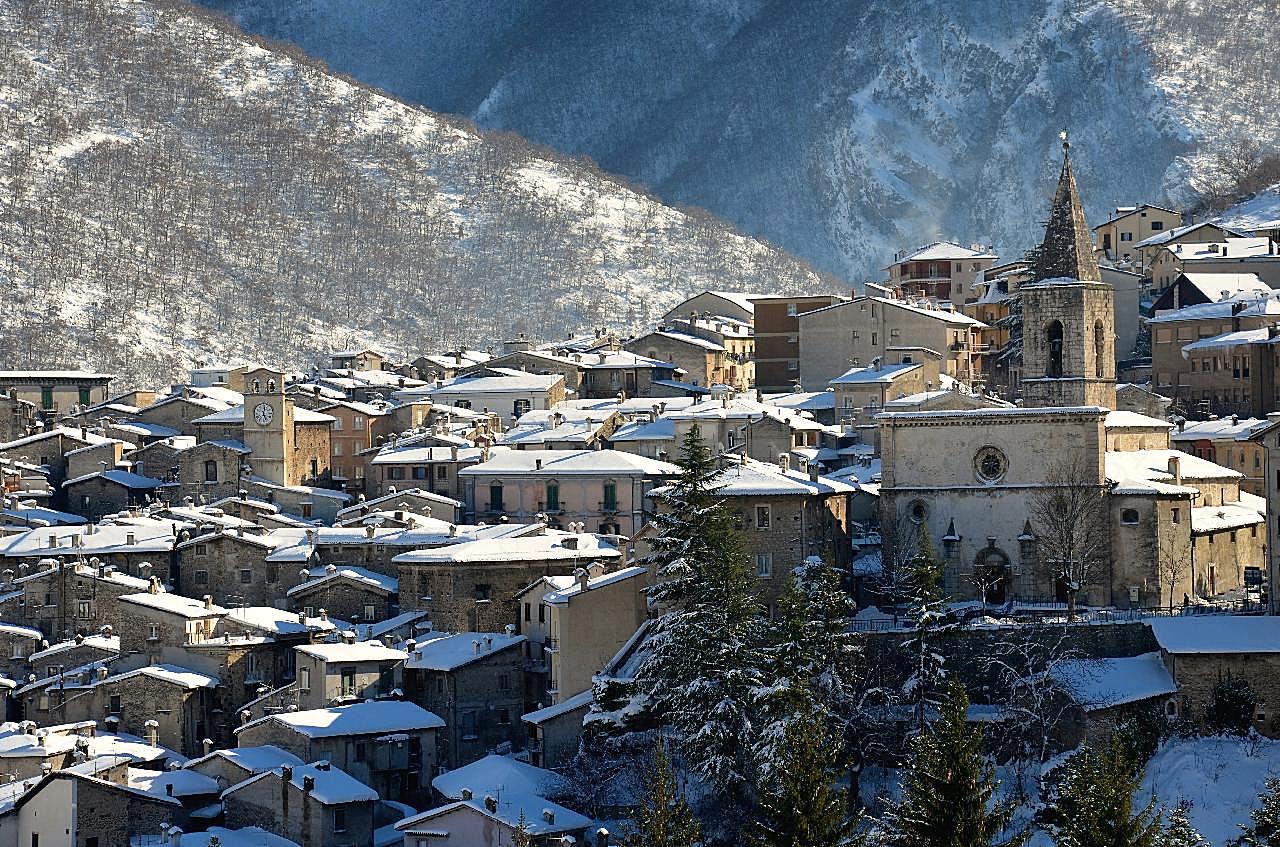 冬季意大利小镇图片建筑空间
