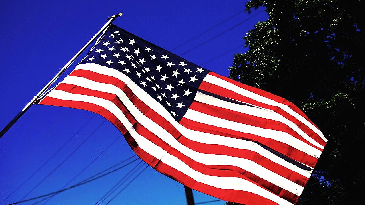 迎风飘扬美国旗帜图片摄影高清