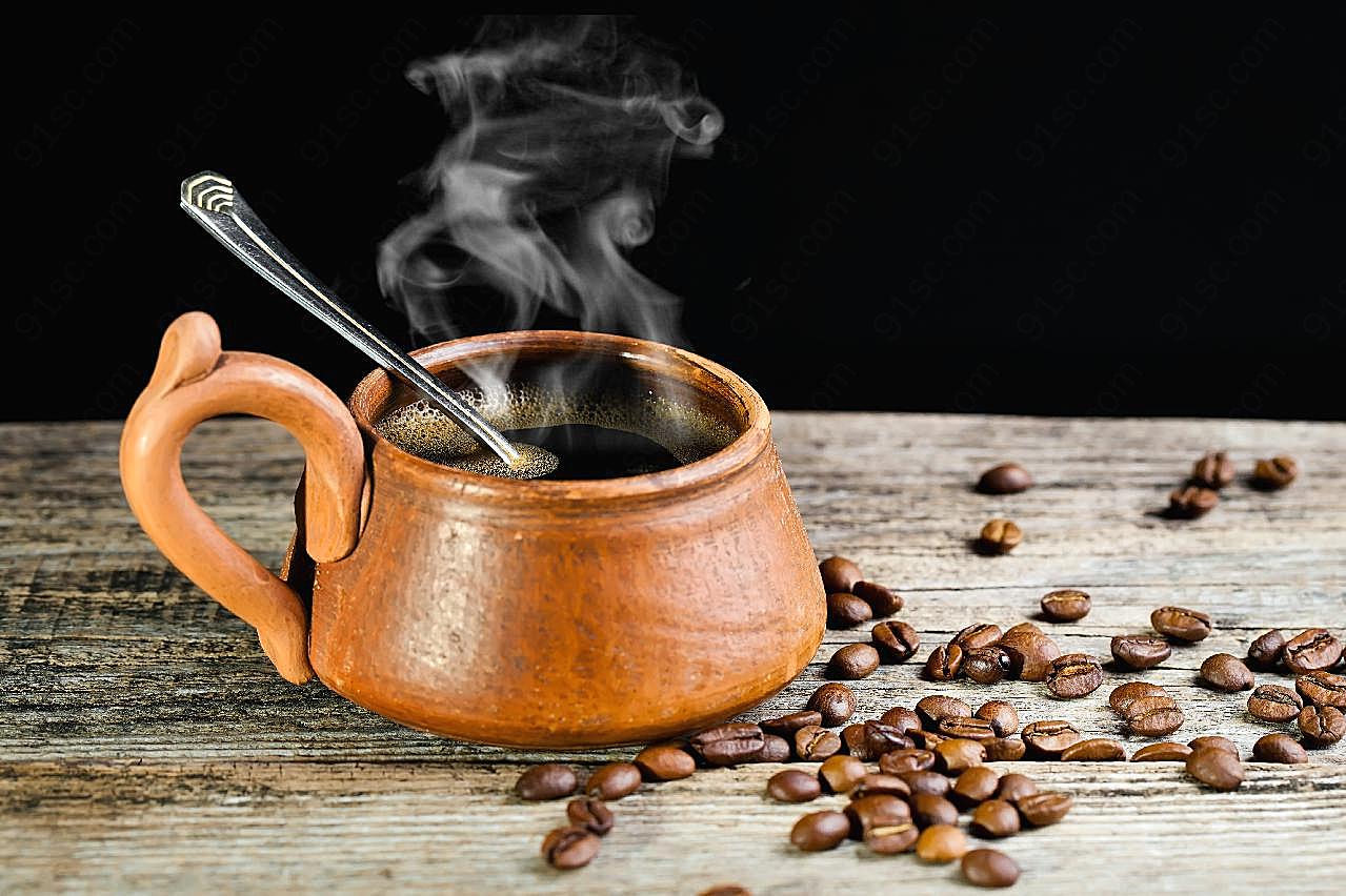 木桌热咖啡咖啡豆图片饮料