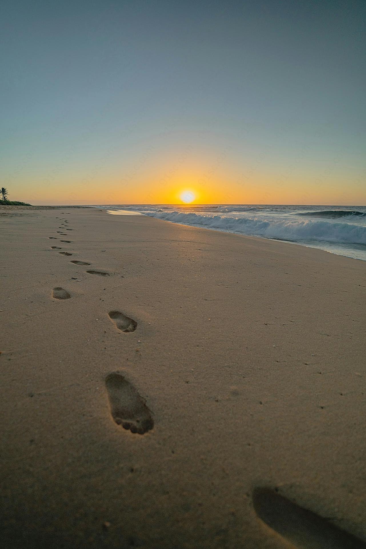 海边沙滩脚印图片摄影高清