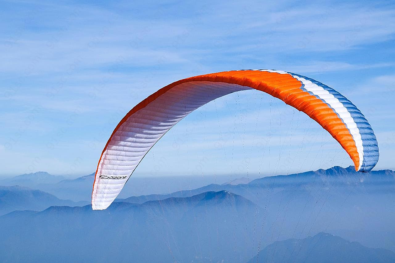 高空滑翔伞飞升图片艺术文化