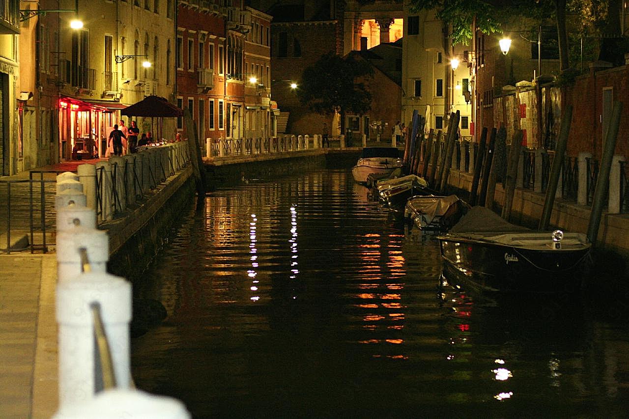 威尼斯水城夜景图片特色建筑