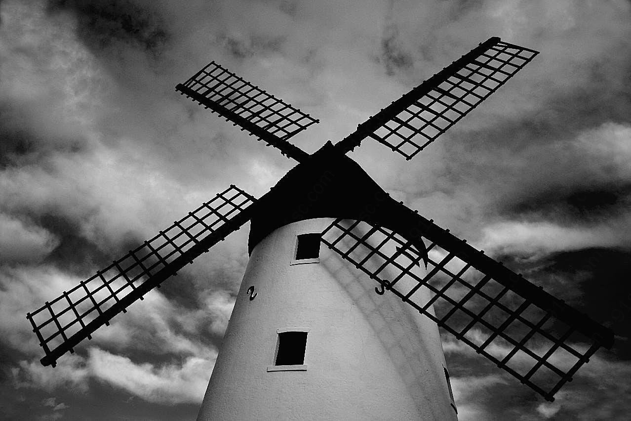 建筑风车黑白图片
