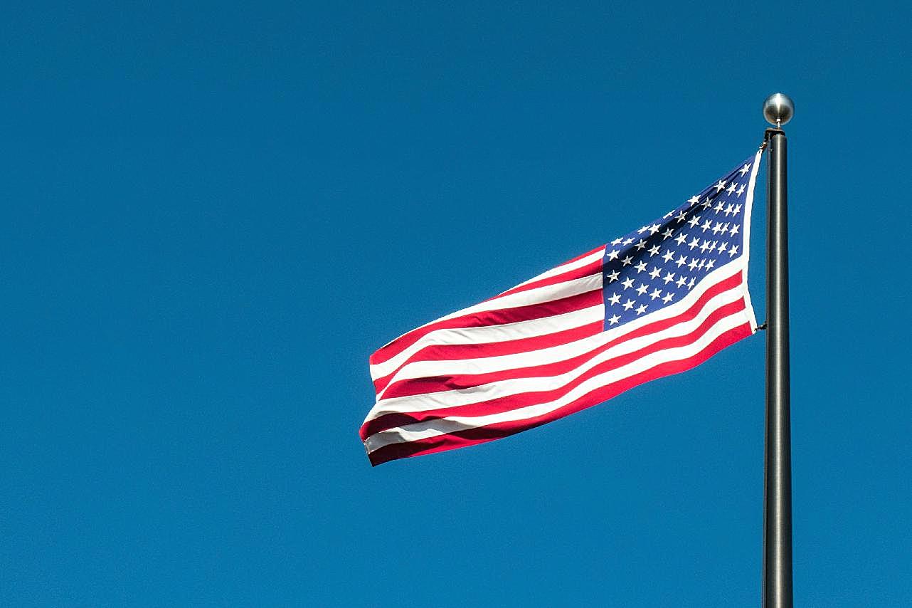 美国旗帜飘扬图片高清摄影