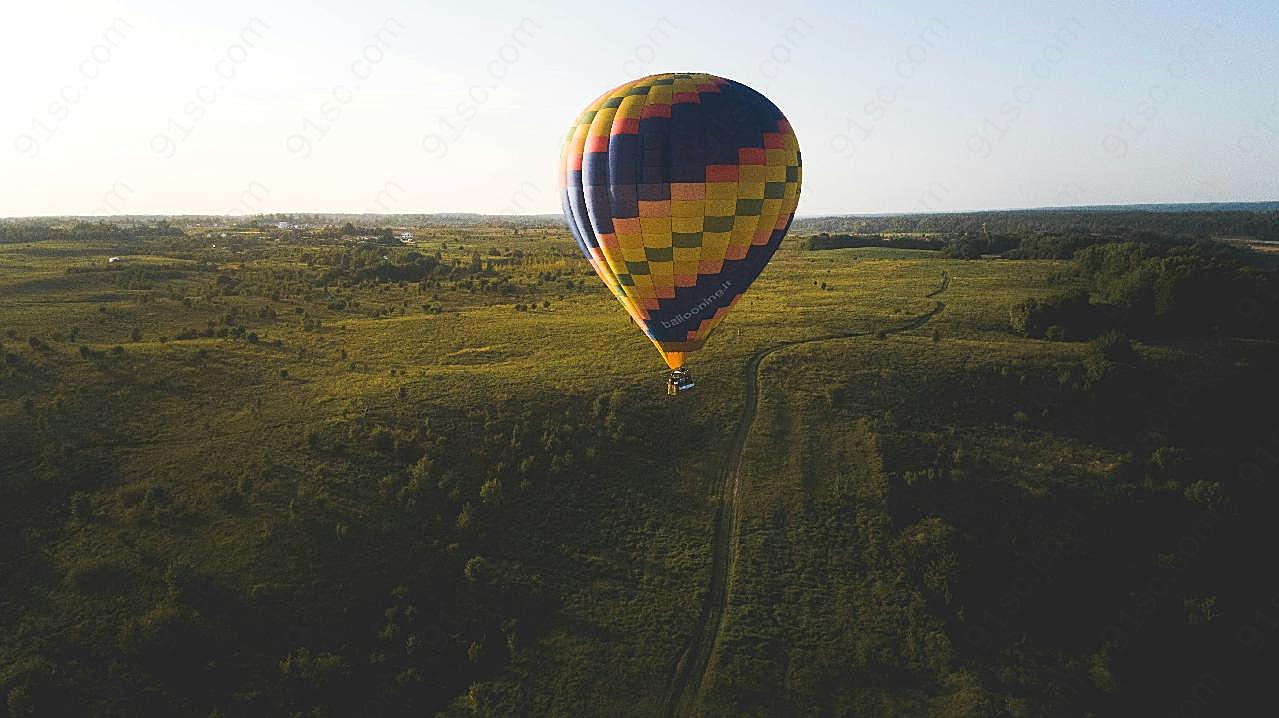 飞行的热气球景观