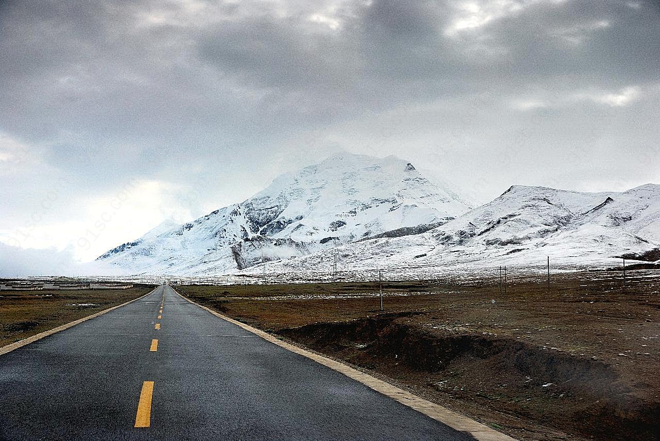 西藏雪山图片公路