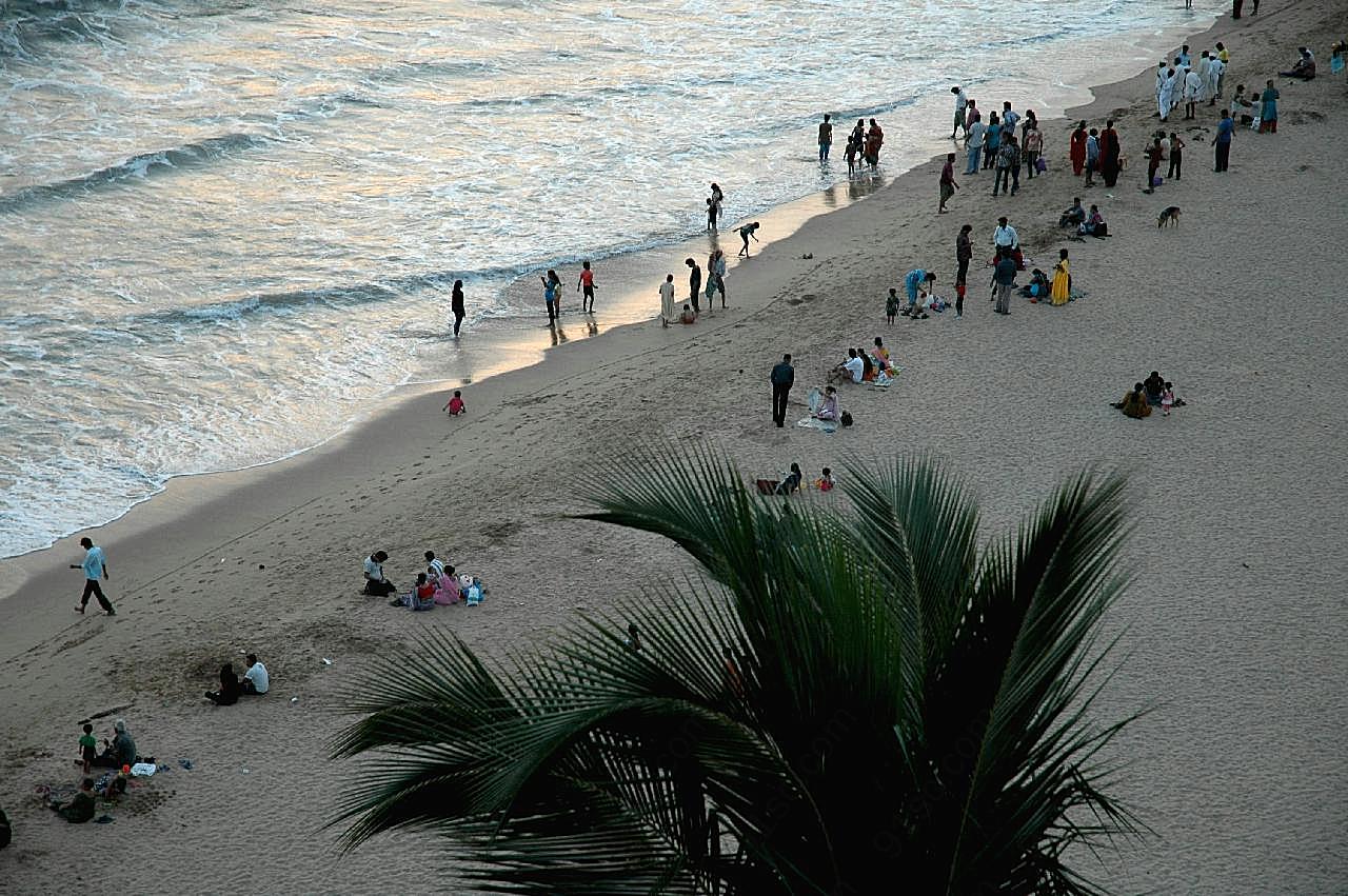 海边沙滩人群图片景观