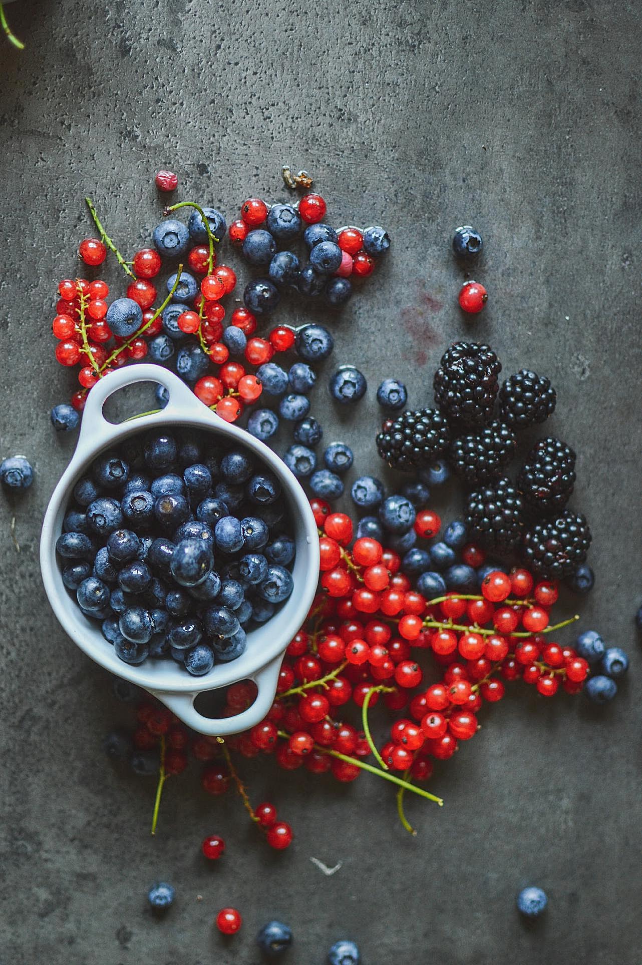 新鲜蓝莓桑葚树果图片摄影
