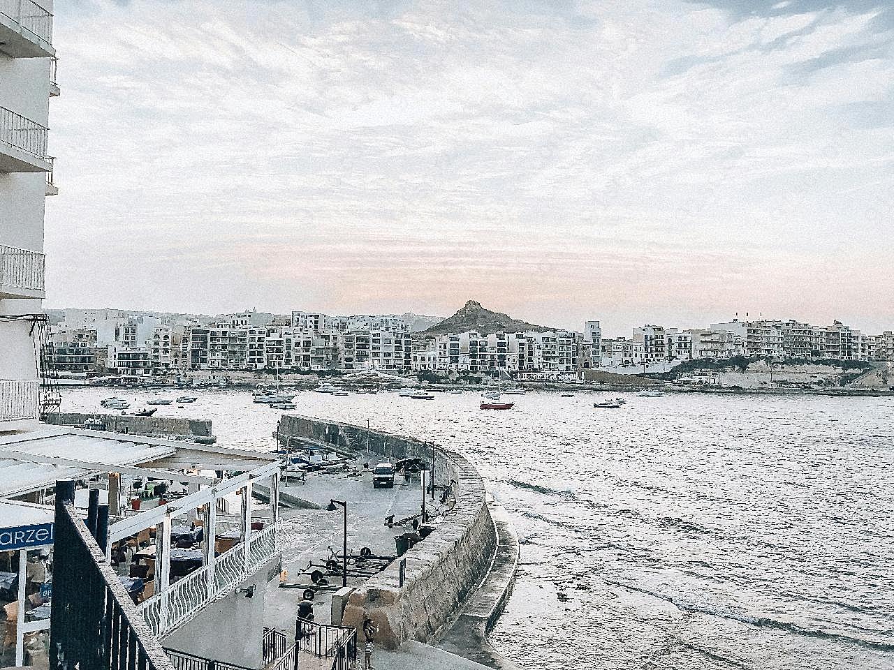 沿海城市海岸风光图片自然高清