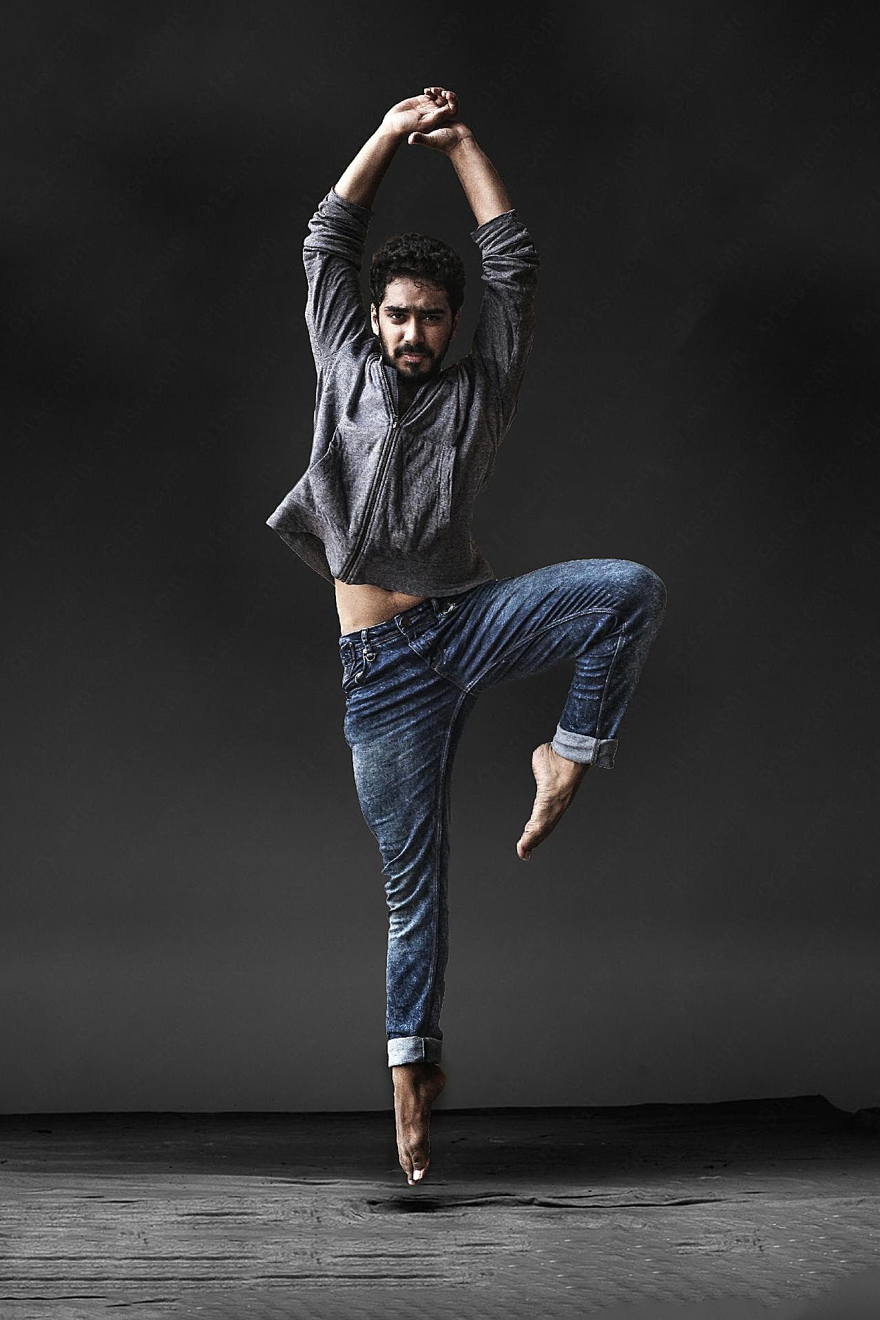 男子跳芭蕾舞姿图片人物摄影