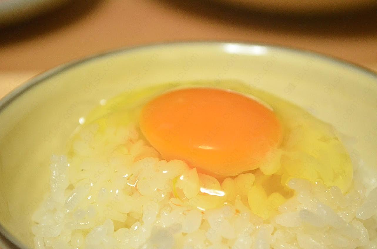 鸡蛋拌饭图片食物